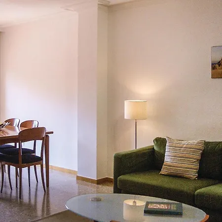 Appartement 4 Bedroom Stunning In *